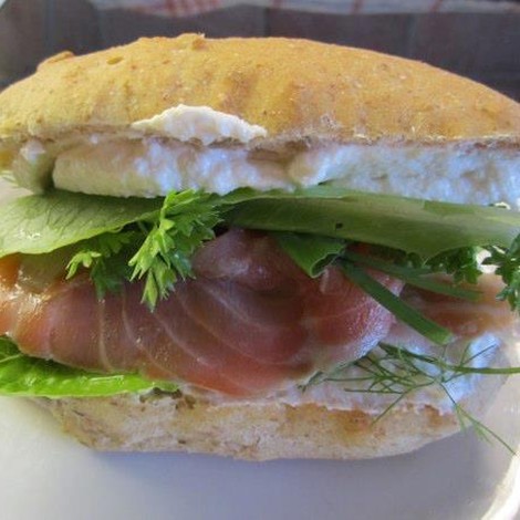 Laxbaguette med pepparrot